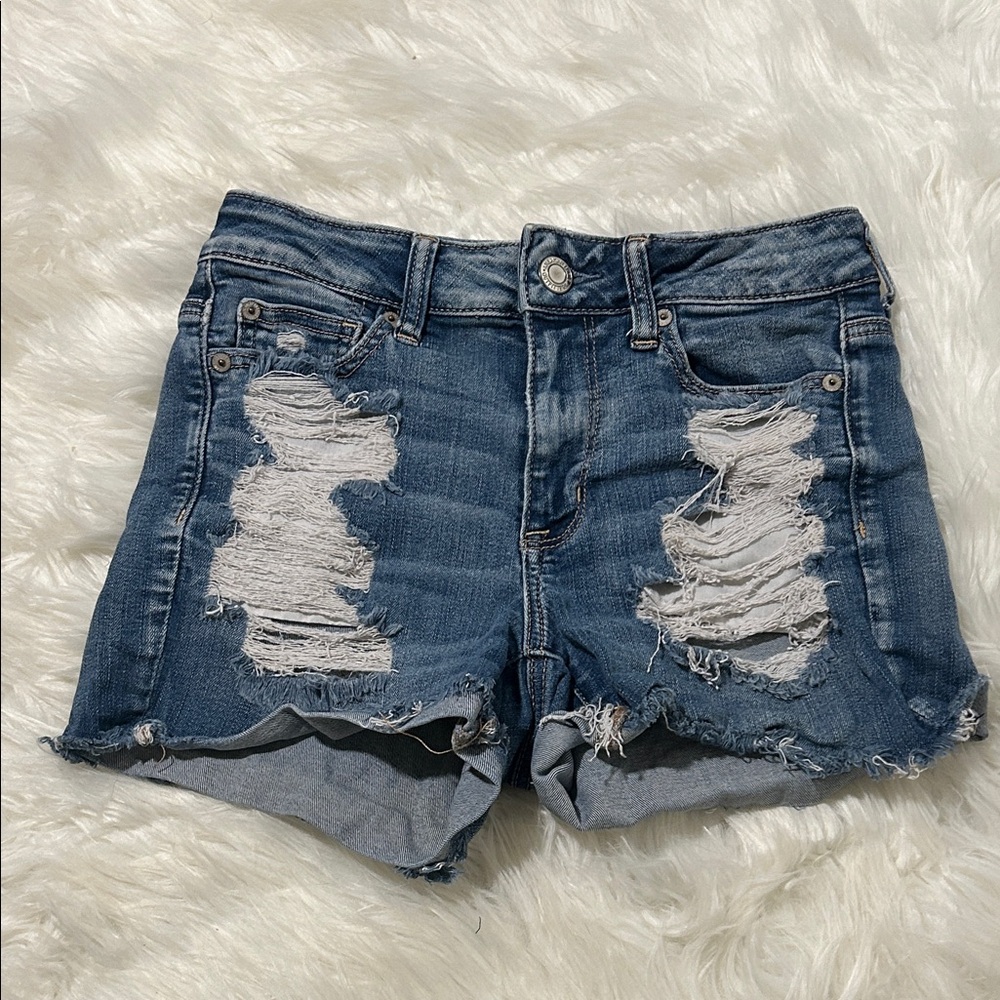 AMERICAN EAGLE OUTFITTERS Distressed Denim Women Shorts